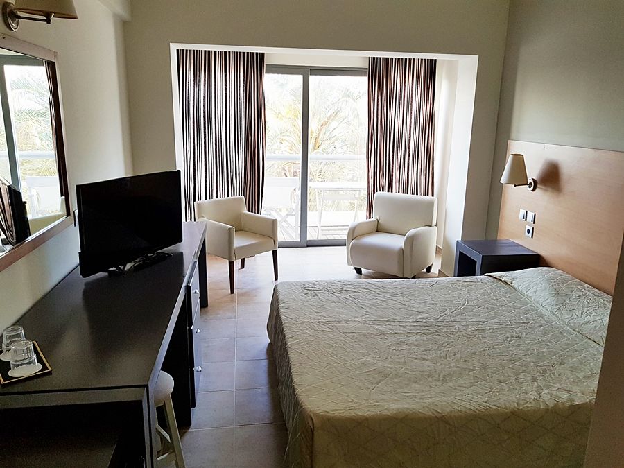 All Senses Ocean Blue Sea Side Resort (Adults Only) Petaloudes Ngoại thất bức ảnh